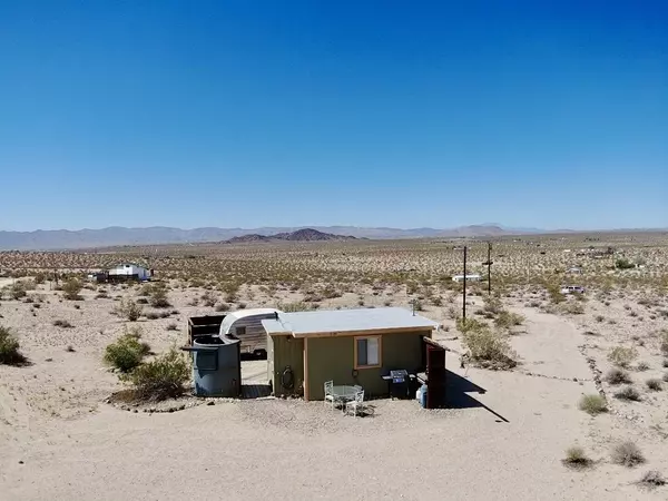 Joshua Tree, CA 92252,63856 Gemini RD