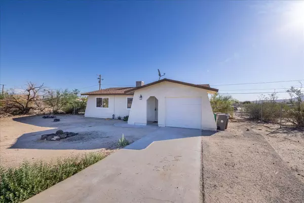 Twenty-nine Palms, CA 92277,6585 Split Rock AVE