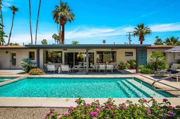 1077 E Deepwell RD, Palm Springs, CA 92264