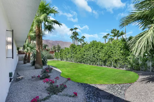 Palm Springs, CA 92262,1131 E Via Altamira