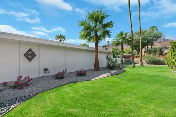 Palm Springs, CA 92262,1131 E Via Altamira