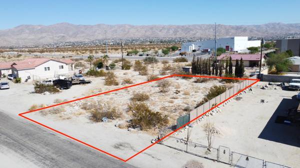 24 Tram View RD, Desert Hot Springs, CA 92240