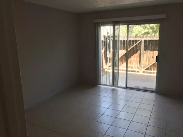 Desert Hot Springs, CA 92240,66827 5th ST #27