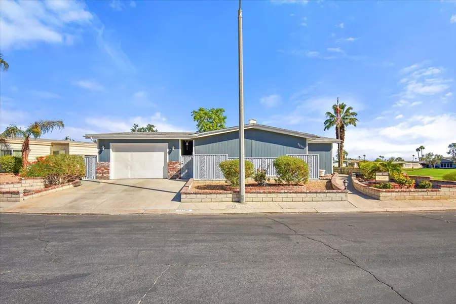 38560 Poppet Canyon DR, Palm Desert, CA 92260