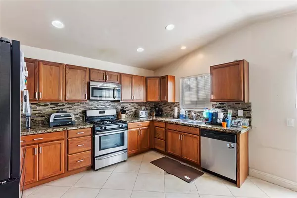 La Quinta, CA 92253,52220 Avenida Martinez