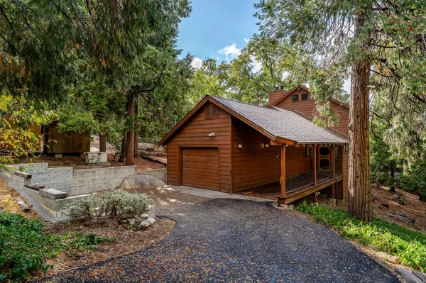 Idyllwild, CA 92549,52075 Acorn LN