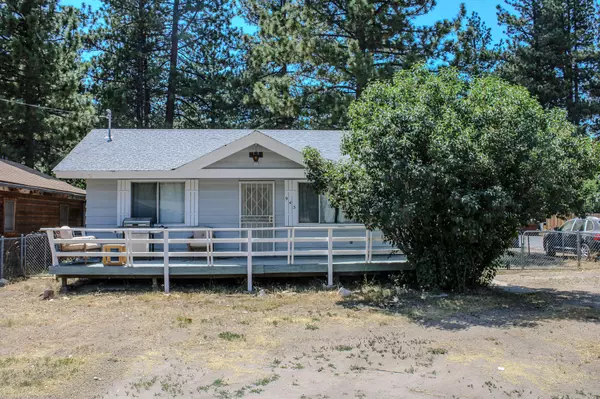 945 Green Way DR, Big Bear, CA 92314