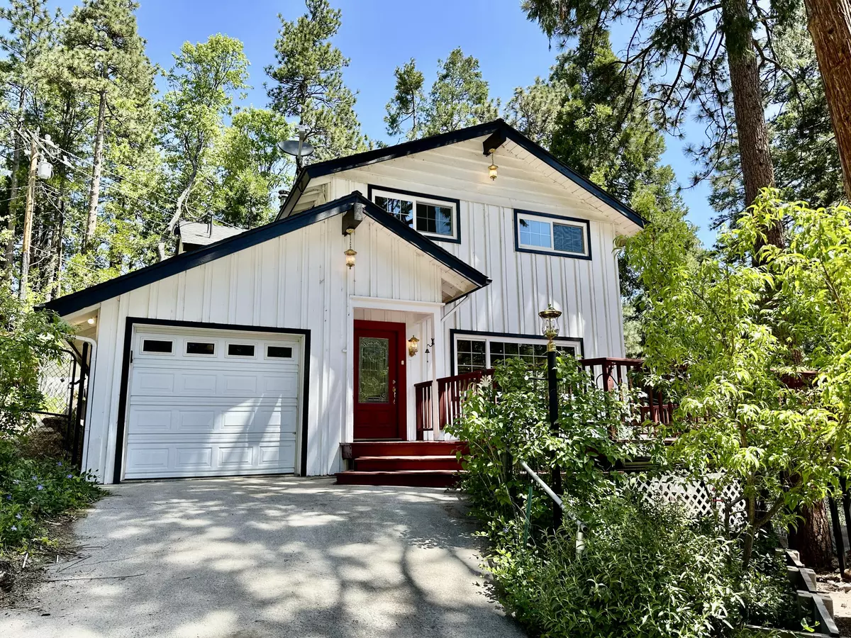 Idyllwild, CA 92549,53200 Forest Lake DR