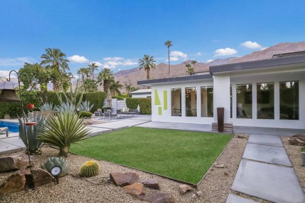 1529 S Calle Palo Fierro, Palm Springs, CA 92264