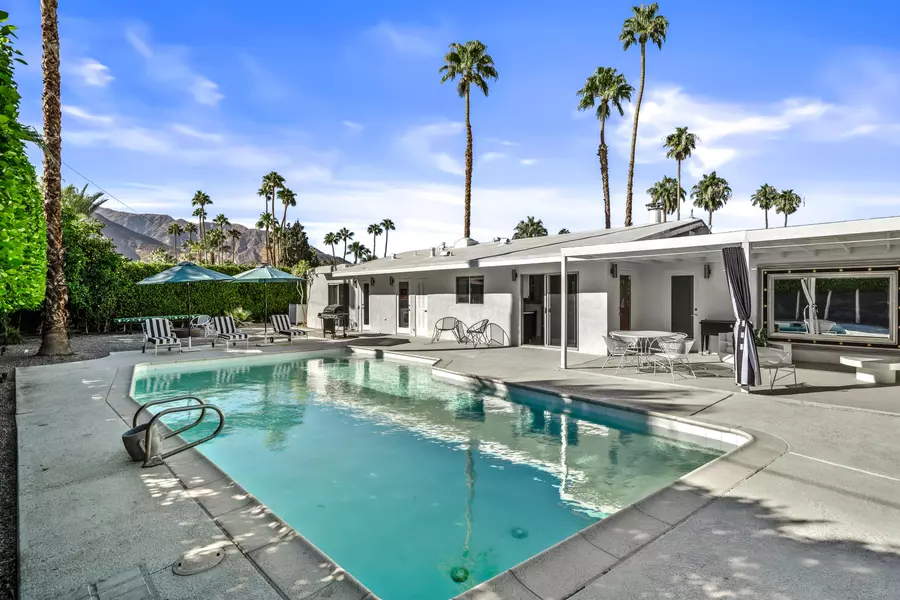 1075 E Olive WAY, Palm Springs, CA 92262