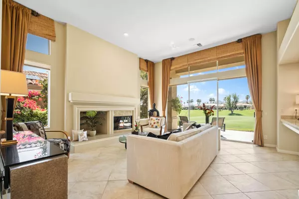 437 Desert Holly DR, Palm Desert, CA 92211