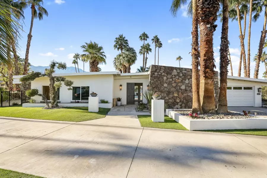 2473 S Pebble Beach DR, Palm Springs, CA 92264