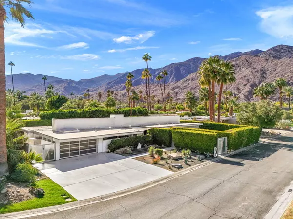 1055 E Suntan LN, Palm Springs, CA 92264