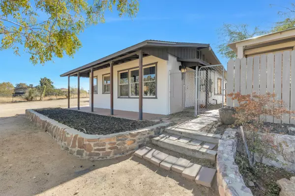 Yucca Valley, CA 92284,55991 Highland TRL