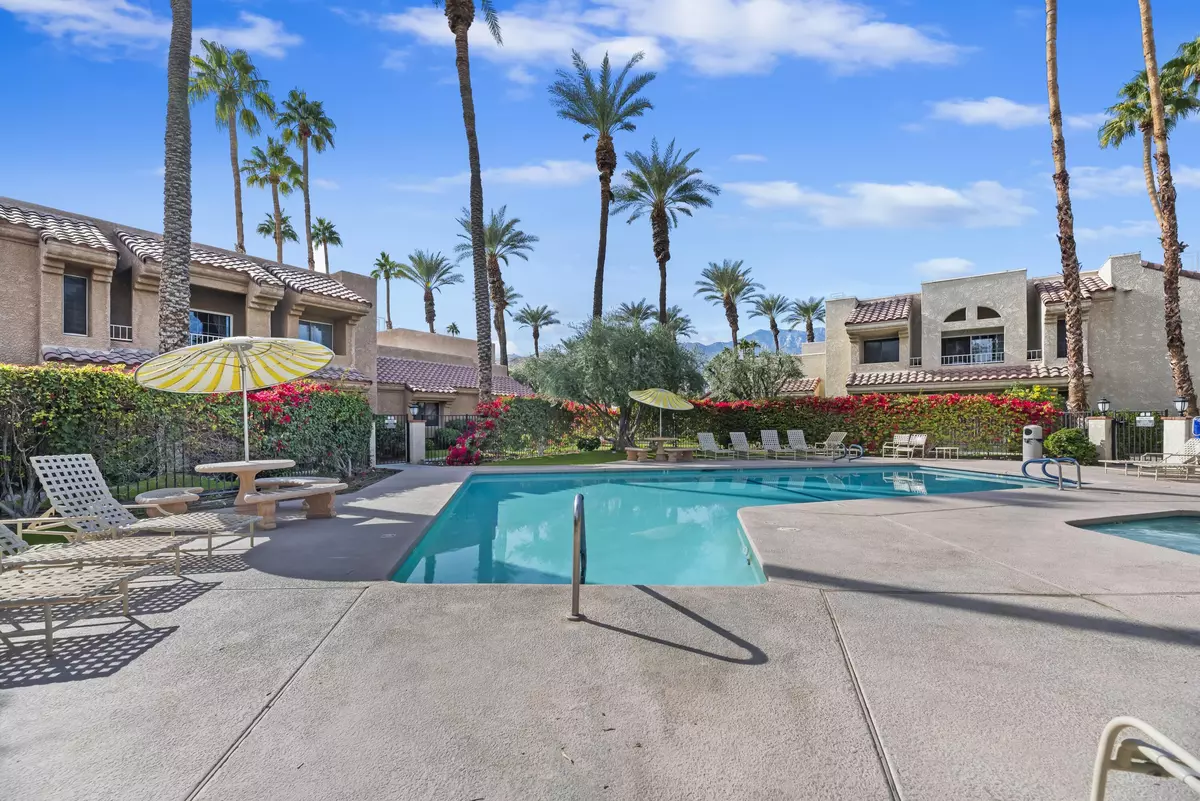 Palm Springs, CA 92264,2700 Lawrence Crossley RD #112