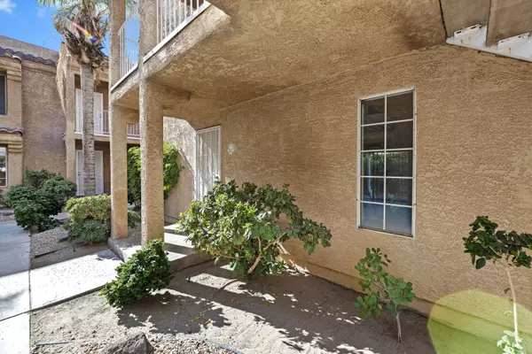 Palm Springs, CA 92264,2700 Lawrence Crossley RD #112