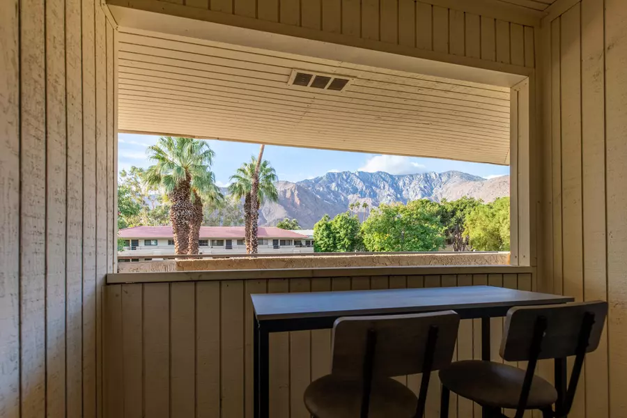 2812 N Auburn CT #F201, Palm Springs, CA 92262