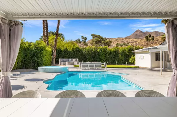 Palm Springs, CA 92264,2290 S Bobolink LN