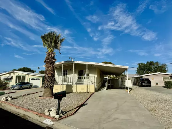 32700 Saint Andrews DR, Thousand Palms, CA 92276