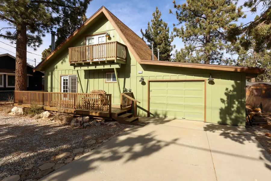 2217 Mahogany LN, Big Bear City, CA 92314