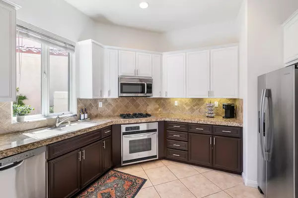 La Quinta, CA 92253,80919 Via Puerta Azul