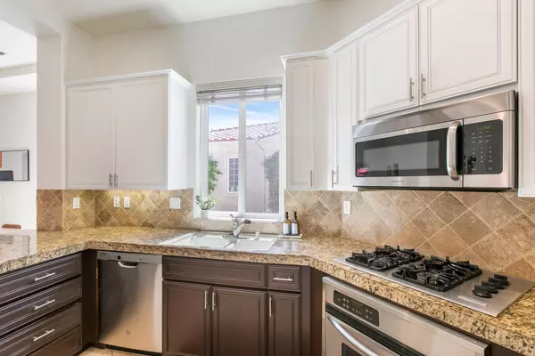 La Quinta, CA 92253,80919 Via Puerta Azul