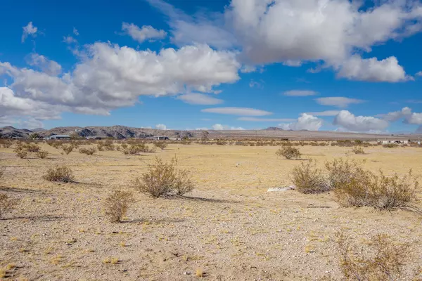 Joshua Tree, CA 92252,64876 Sun Mesa RD