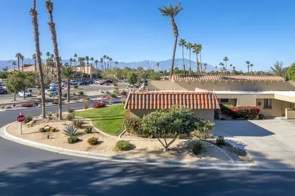 Palm Desert, CA 92211,40985 La Costa CIR