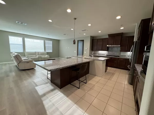 La Quinta, CA 92253,51819 Via Crespi