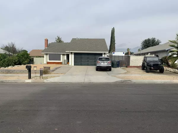 Redlands, CA 92374,1521 Clock AVE