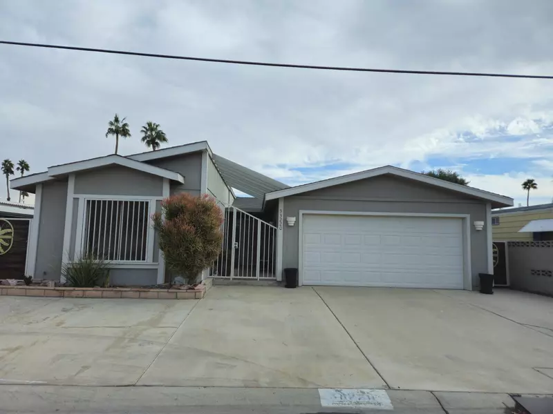 33220 Barcelona DR, Thousand Palms, CA 92276