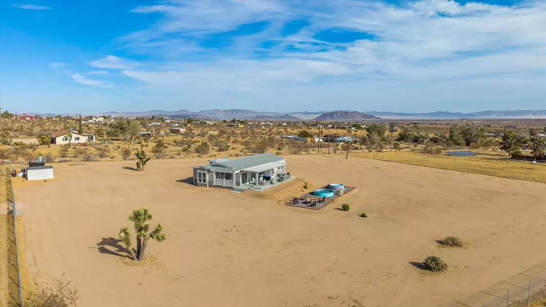 895 Wamego TRL, Yucca Valley, CA 92284