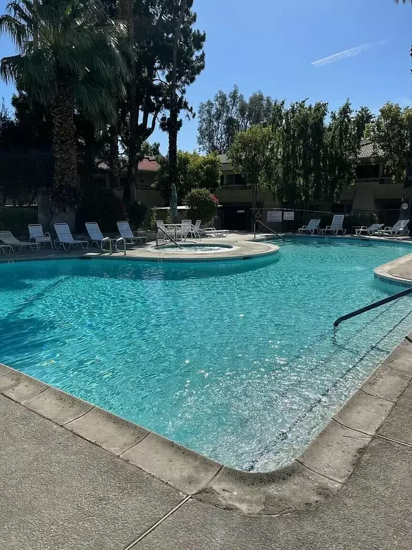 Palm Springs, CA 92262,2801 N Los Felices CIR #D 107