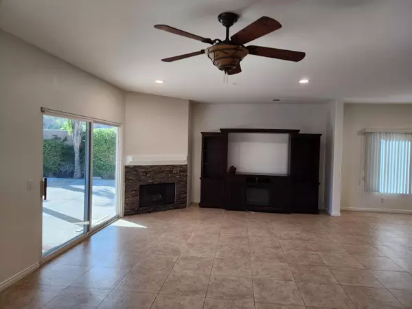 Palm Springs, CA 92262,923 Mira Grande