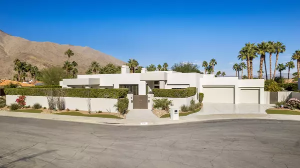 900 Dogwood CIR, Palm Springs, CA 92264