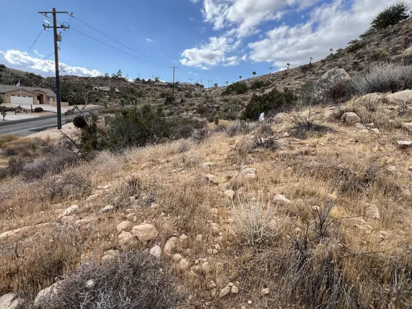 Yucca Valley, CA 92284,0 Navajo TRL