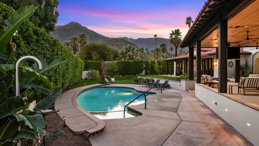 555 W Stevens RD, Palm Springs, CA 92262