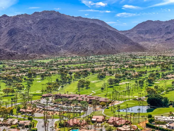 Palm Desert, CA 92260,73449 Foxtail LN