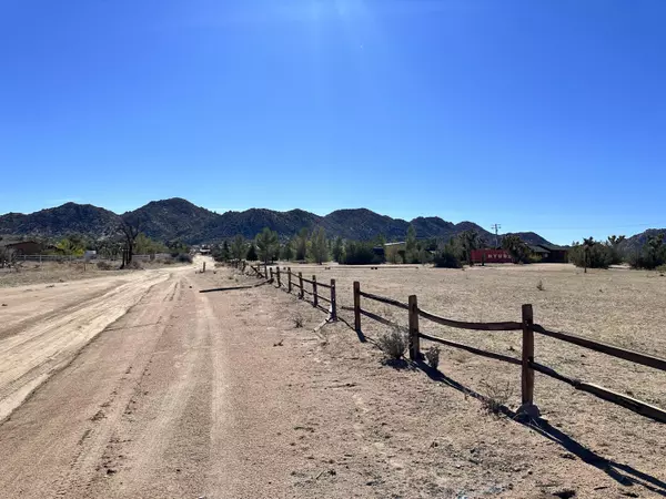 Pioneertown, CA 92268,109 Tom Mix RD