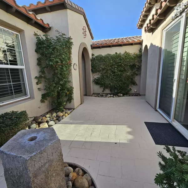 La Quinta, CA 92253,81859 Prism DR