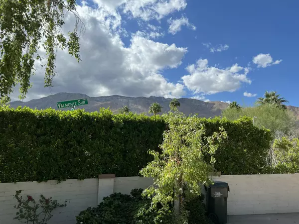 Palm Springs, CA 92262,330 E Valmonte Sur