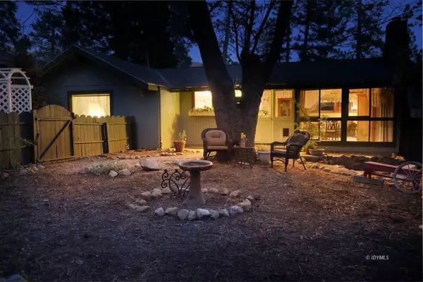 Idyllwild, CA 92549,53835 Pine Crest AVE