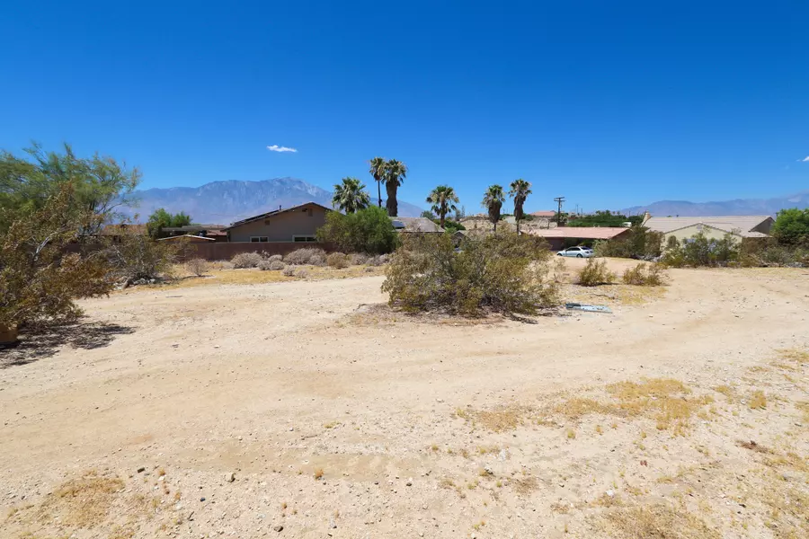 10 Quinta WAY, Desert Hot Springs, CA 92240