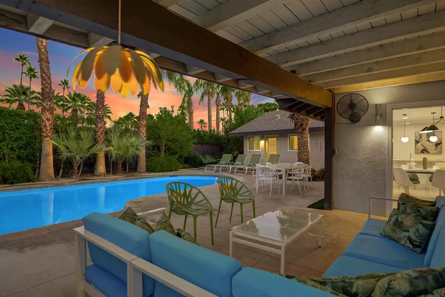 2118 S Gene Autry TRL, Palm Springs, CA 92264