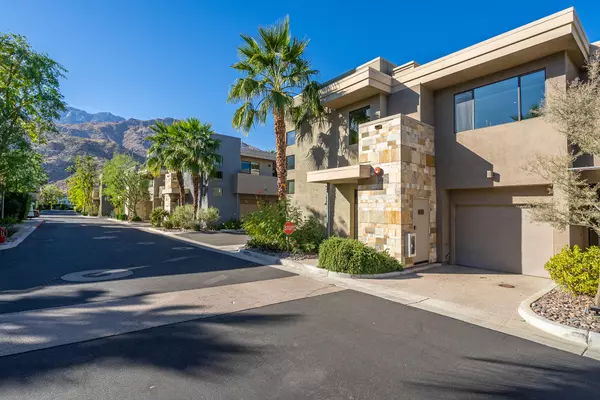 Palm Springs, CA 92264,880 E Palm Canyon DR #203