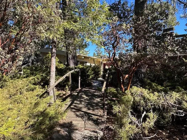 Idyllwild, CA 92549,25630 Sunrise DR