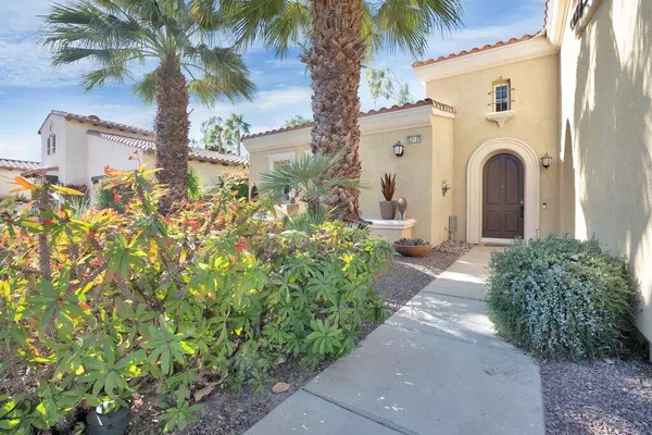 La Quinta, CA 92253,52135 Shining Star LN