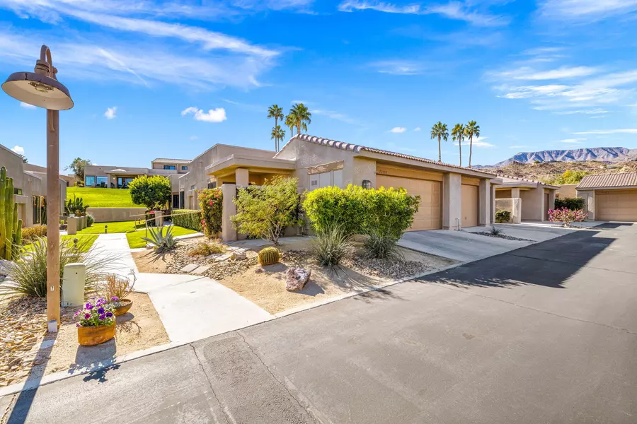 72335 Canyon LN, Palm Desert, CA 92260