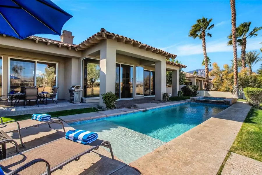 247 Loch Lomond RD, Rancho Mirage, CA 92270