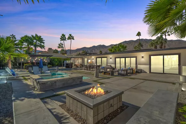 290 N Luring DR, Palm Springs, CA 92262